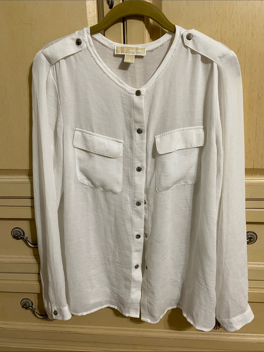 NOWT Michael Kors White Snap-Front Long Sleeve Shirt with Chest Pockets.